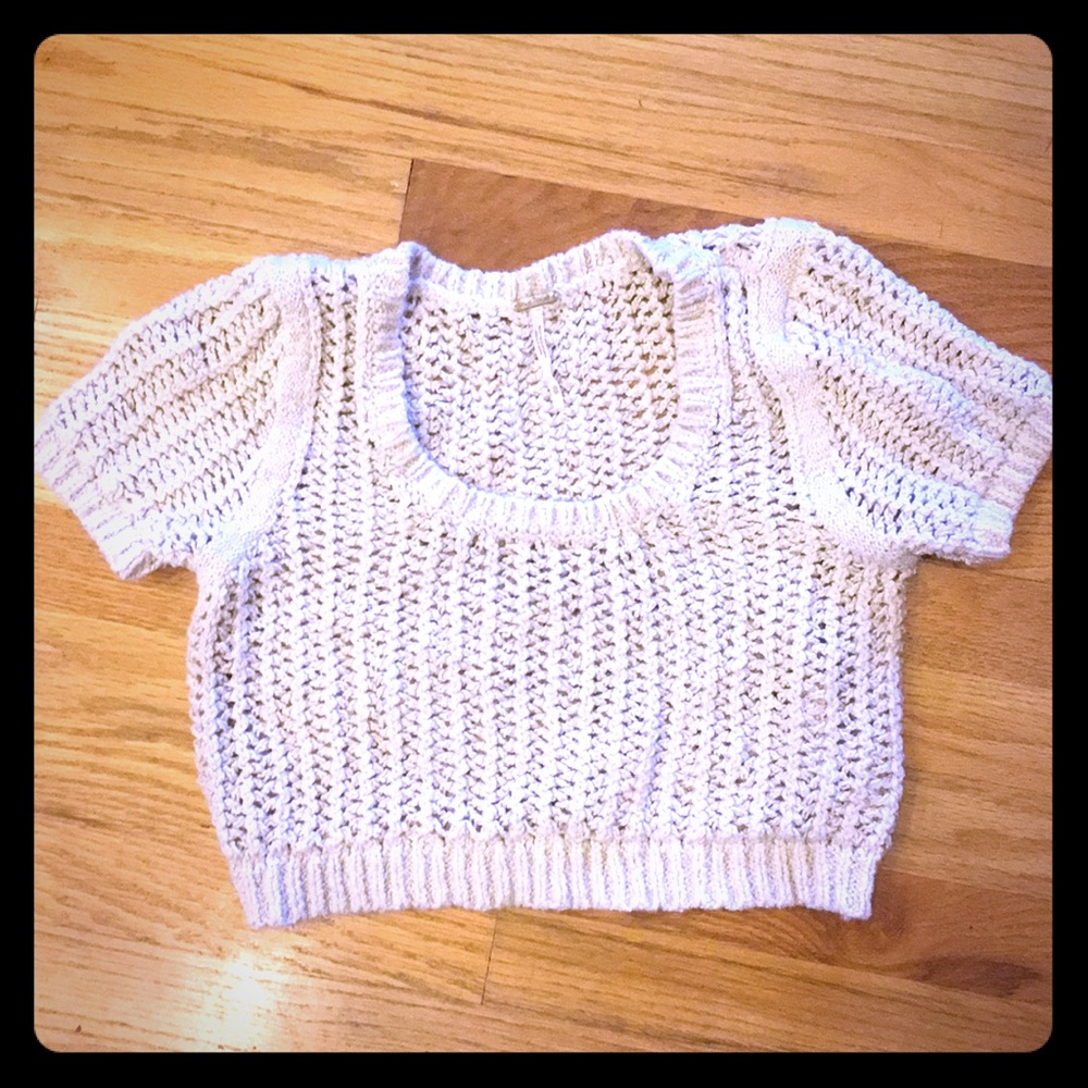 Crop Sweater with Cap Sleaves